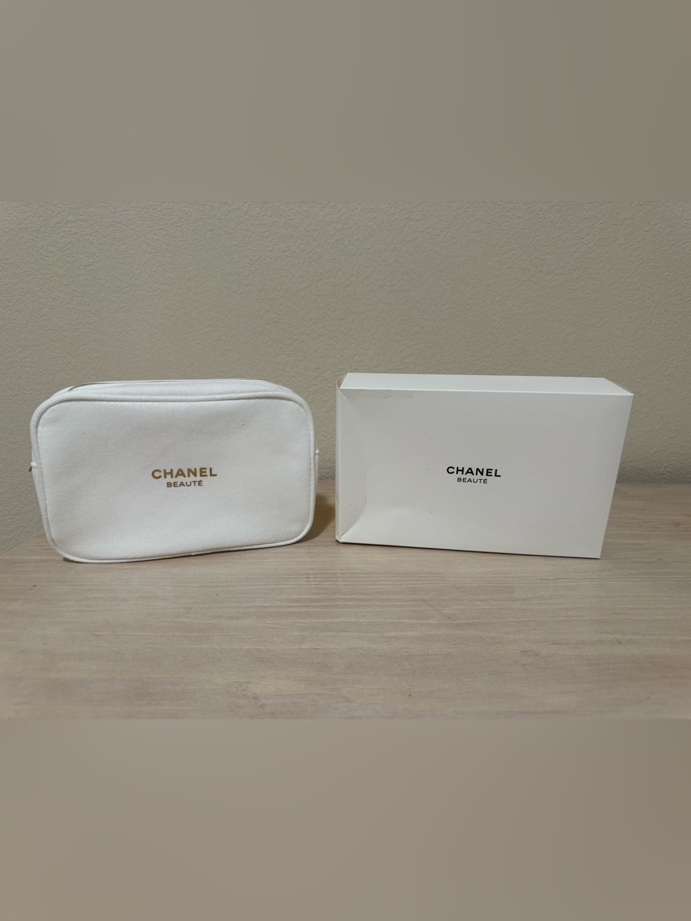 CHANEL White and Gold Cosmetic Pouch